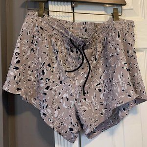 Betsey Johnson Performance Printed Active Shorts | Grey Size XL